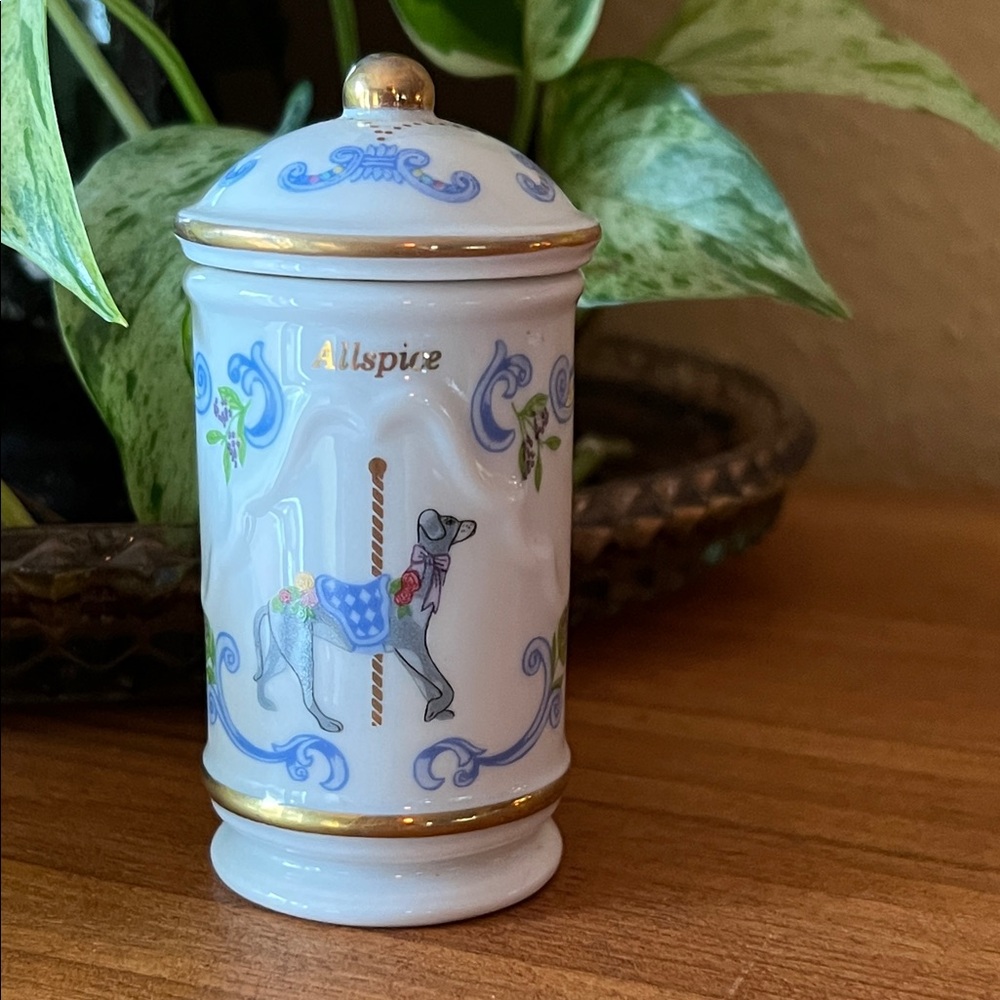 Lenox Fine Porcelain Spice Carousel Jar
ALLSPICE